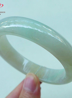 豪8印象手镯之家Z26080Z256翡翠手镯圈口58.2mm冰糯种淡绿玉镯子