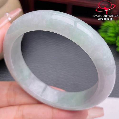 豪8印象S226018Y330翡翠手镯圈口52.3天然白底淡绿缅甸玉手镯50g