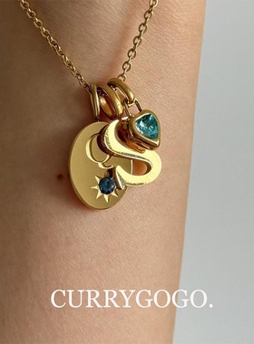 钛钢26个字母锆石吊坠