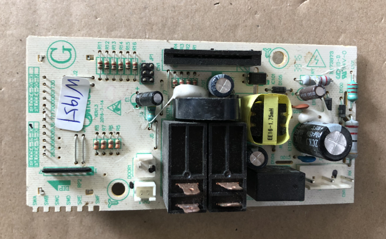 原装拆机，没修过，实物拍图，默认韵达，当天发货 买电视主板的亲，请看清标题的屏型号