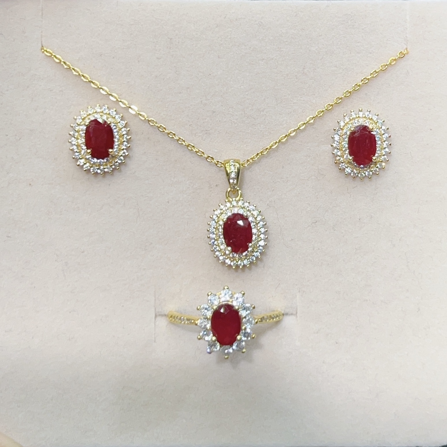 天然鸽血红红宝石戴妃款戒指耳钉