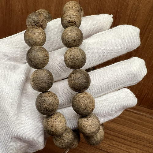 马来沉香手串1.3中国沉香文化博物馆沉香手串未抛光