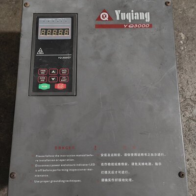 变频器YQ3000G7-4022G/30PYQ3000G7-4015G/22PYQ3000G7-4030G/37P