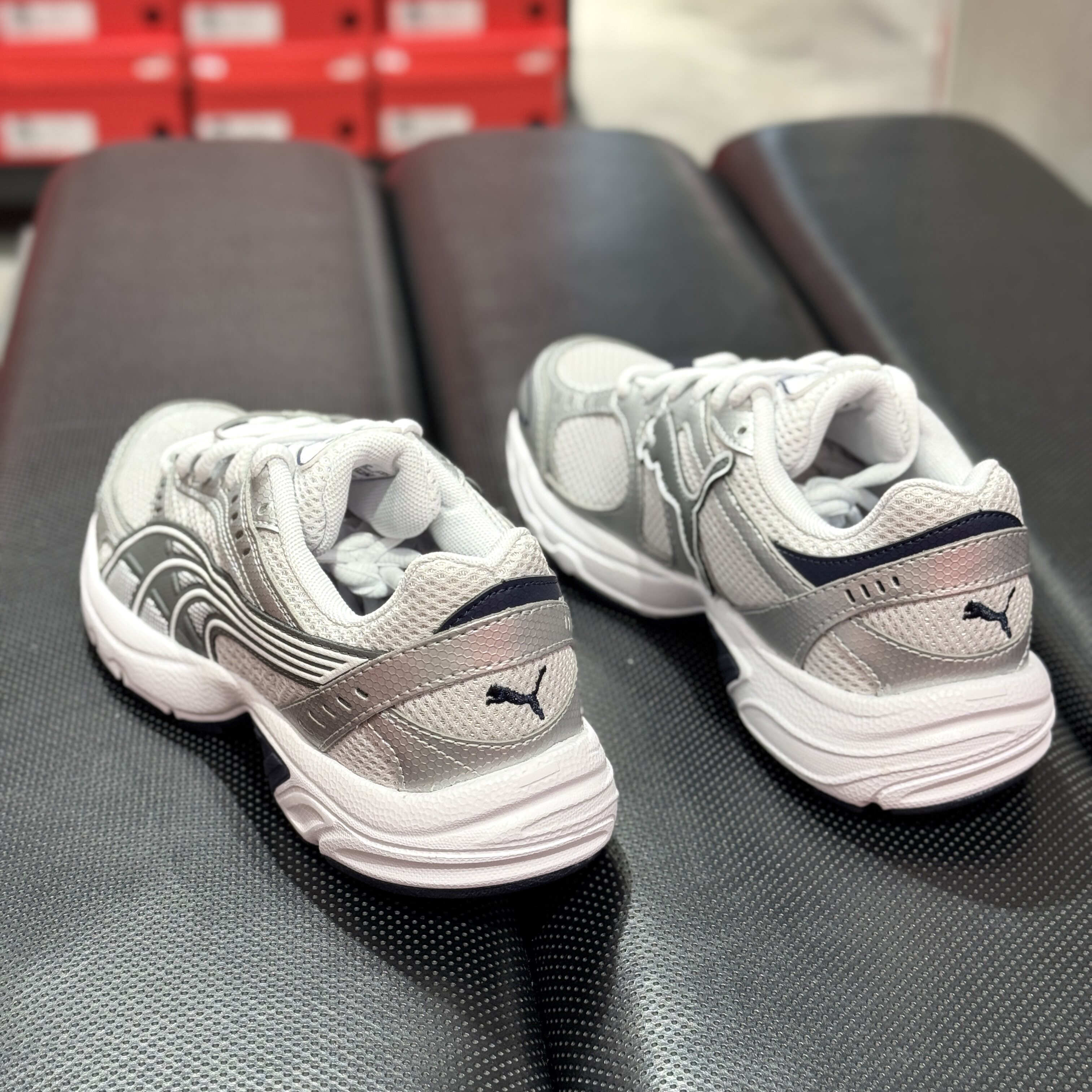 彪马PUMA男女情侣复古低帮轻便透气百搭白银运动休闲跑步鞋368465