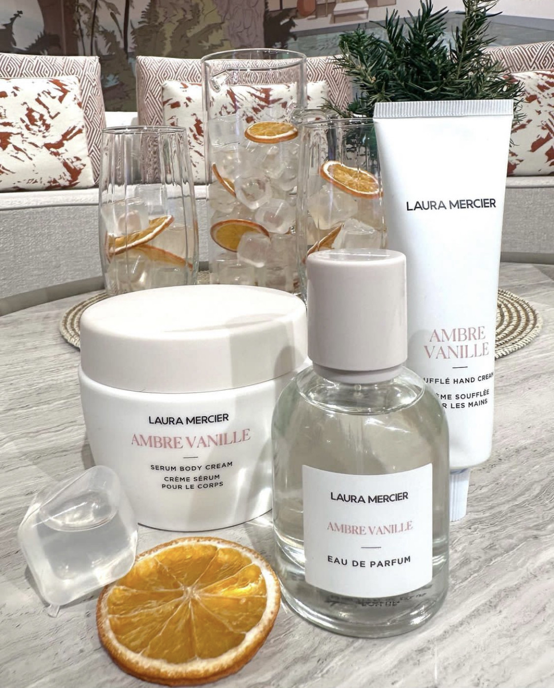 laura mercier新品 橙花精华身体乳 身体沐浴油 身体去角质沐浴露