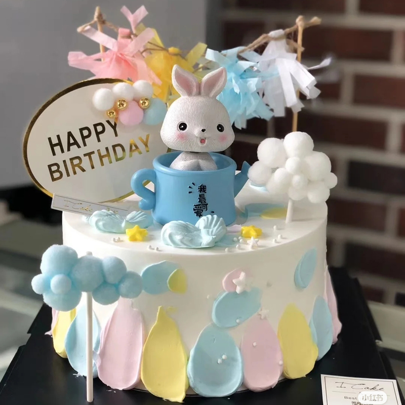 水壶兔子摆件摇头生日蛋糕摆件