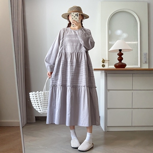 法式复古文艺风琴压褶棉麻长袖圆领连衣裙早秋新宽松显瘦大版长裙
