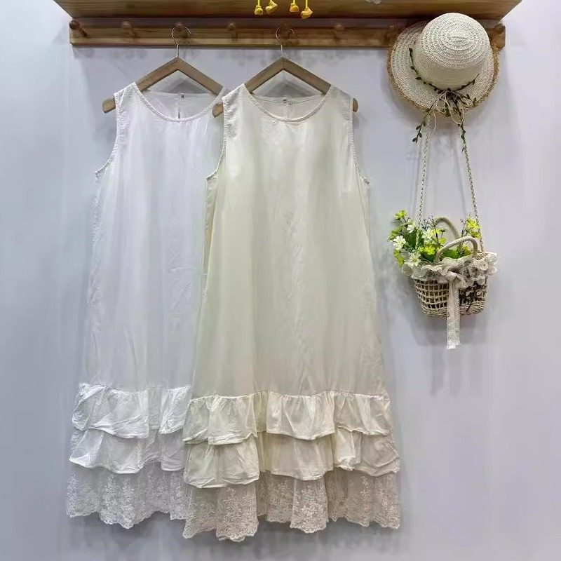 甜美A字裙棉料纯色背心裙