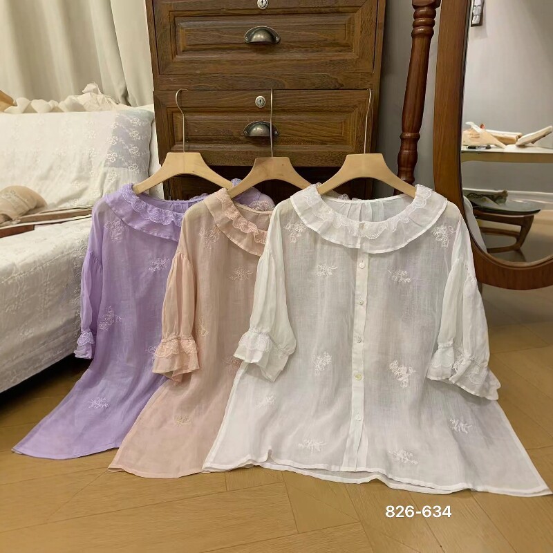 宽松刺绣荷叶领灯笼袖苎麻衬衫女