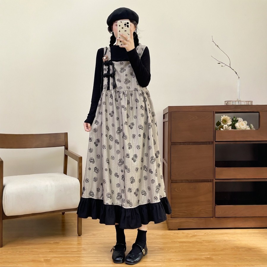 新中式复古盘扣玫瑰印花背心连衣裙宽松甜美荷叶边秋冬无袖背带裙