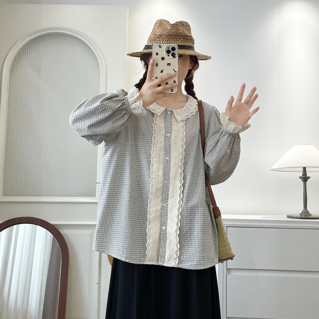 森系花边翻领棉布格子长袖衬衫