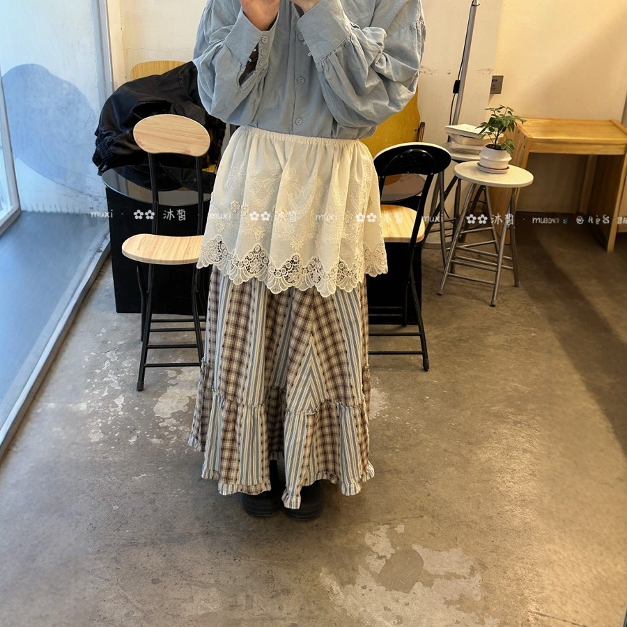 A字甜美减龄镂空钩花蕾丝小短裙