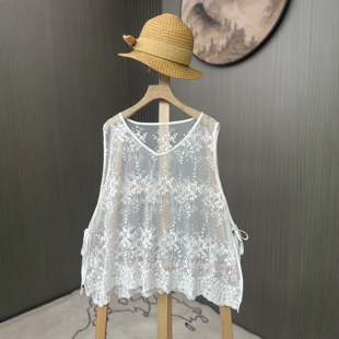 森系甜美穿搭柔软蕾丝网纱绣花V领罩衫层次叠穿马甲侧边系带上衣