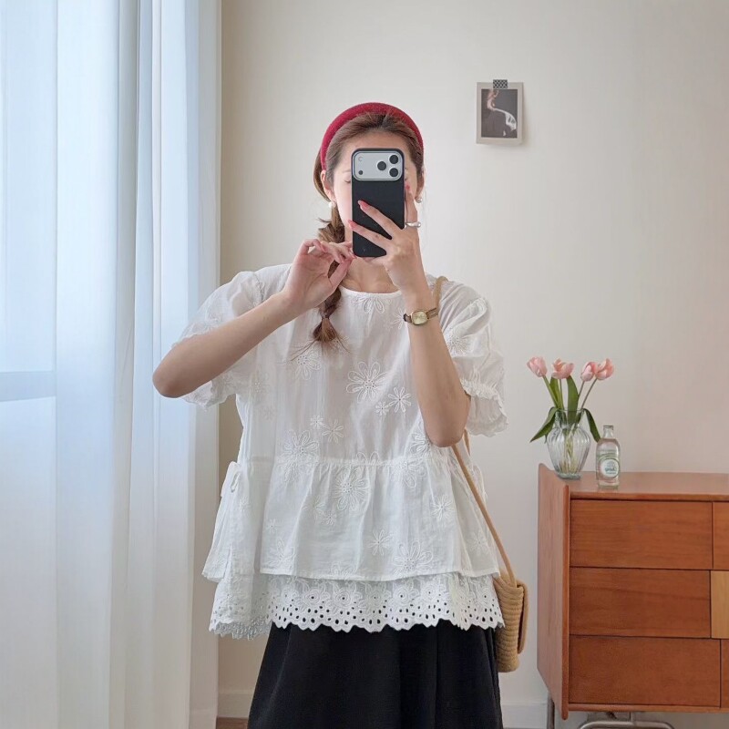宽松圆领套头刺绣双层下摆短袖女