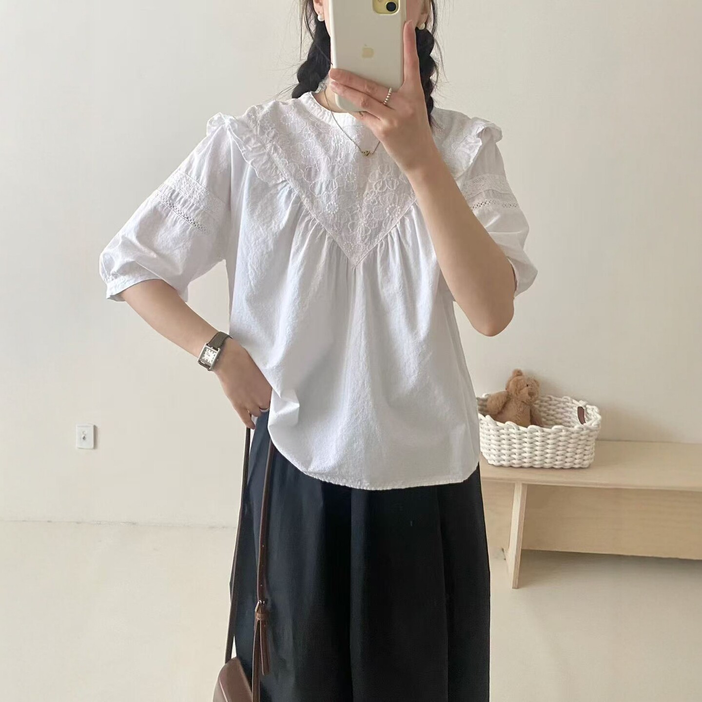 26夏森系少女圆领小飞袖中袖棉布刺绣衬衫宽松版短袖学院风上衣女