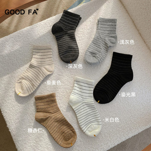 棉质细条纹低筒短女袜
