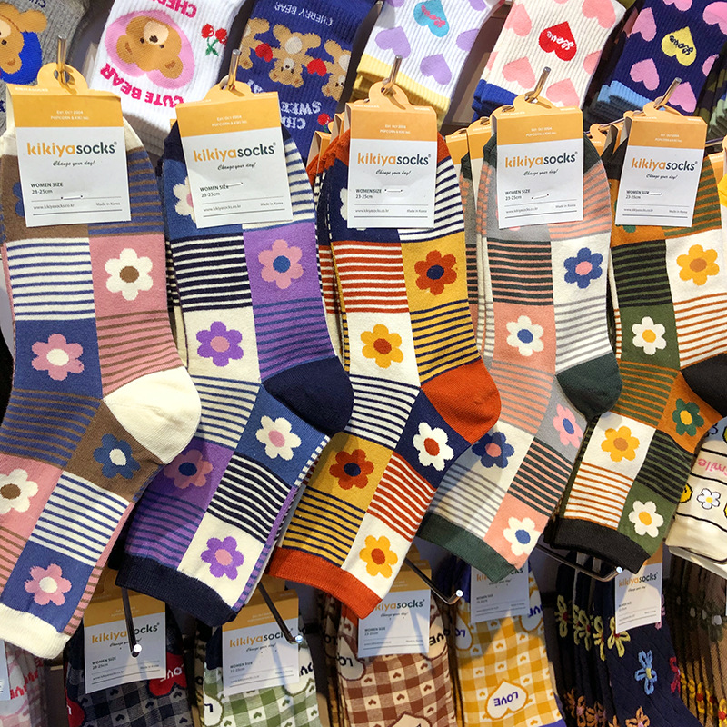 撞色拼色花朵中筒女袜韩国