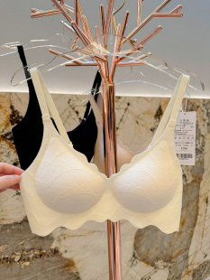 柜￥599法式 波浪边果冻胶无钢圈轻薄蚕丝莫代尔内里聚拢内衣胸罩