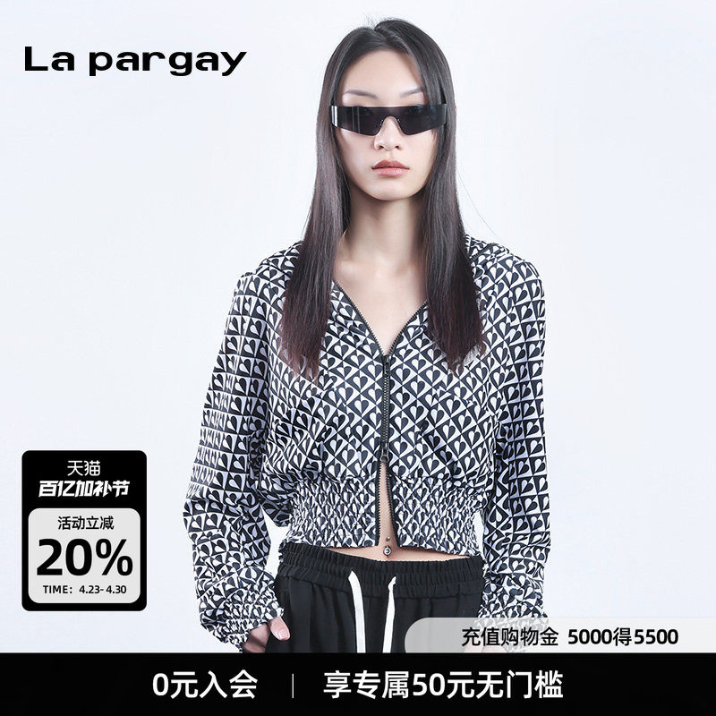 纳帕佳印花连帽短款外套2026春季新款女式个性休闲长袖设计感上衣