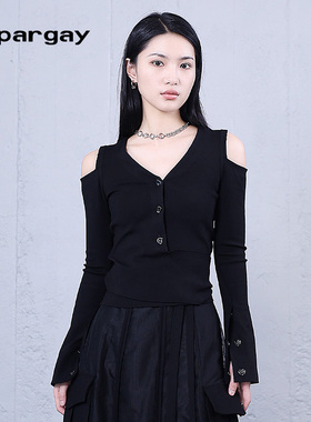 纳帕佳露肩绑带短款针织衫2025春季新款女士黑色个性修身长袖上衣