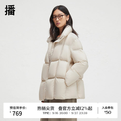 两侧斜插口袋,内里可调节抽绳