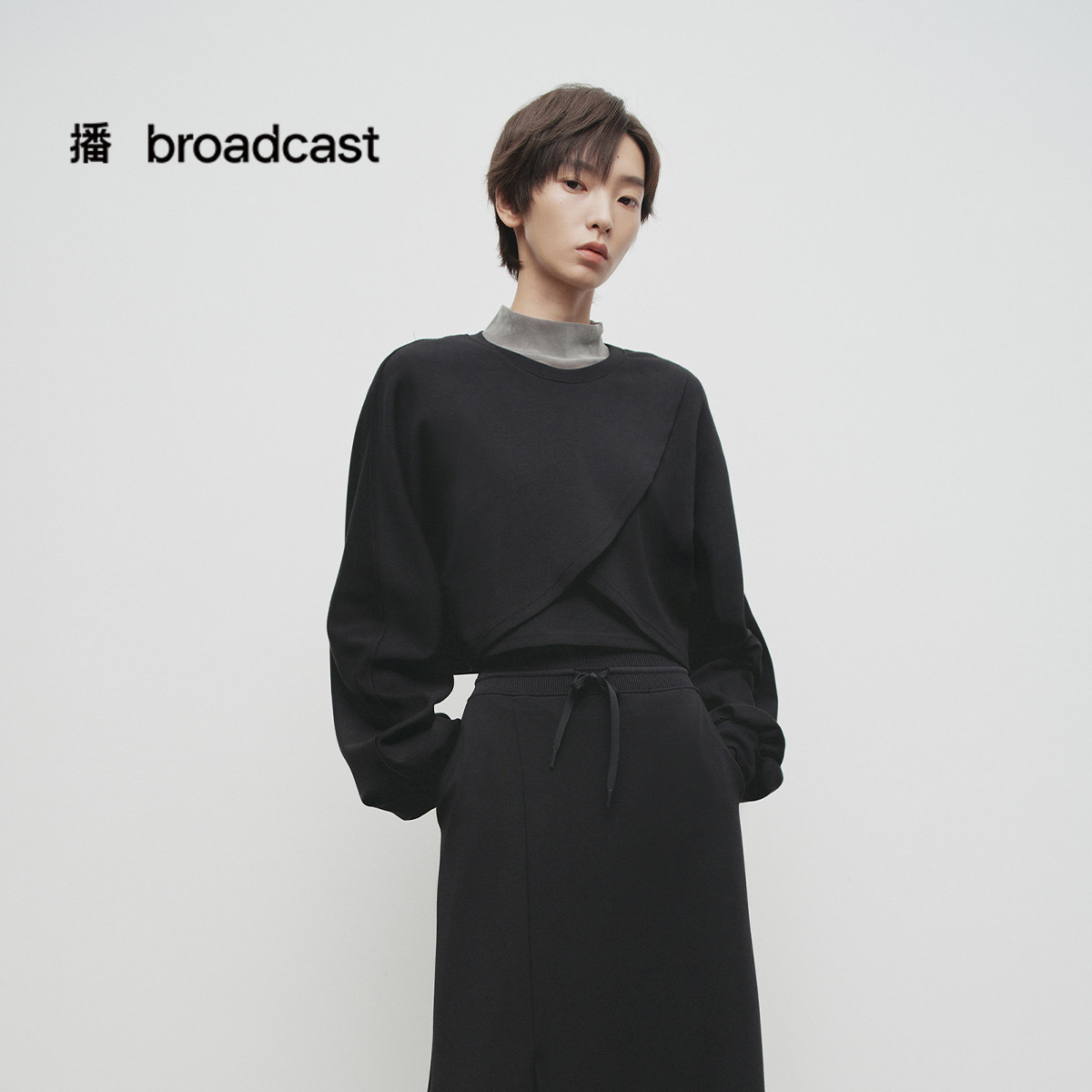 播商场同款法式不规则卫衣女25春季新款设计感显瘦上衣BDS1VD0506