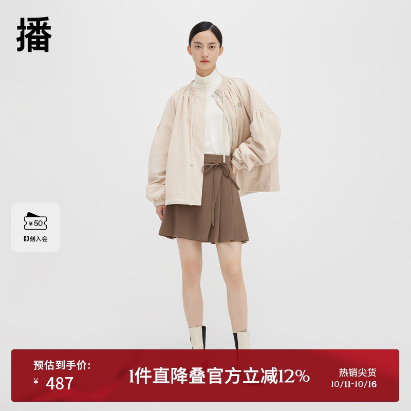抽皱抽皱圆领棉衣播抽皱圆领