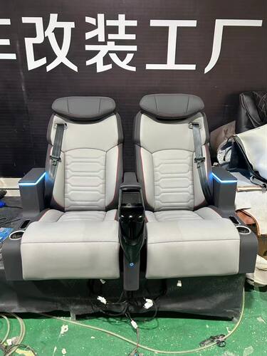 2025大众途昂酷路泽福特探险者保时捷卡宴升级航空座椅内饰改装