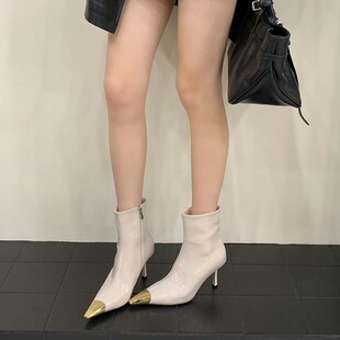 2026秋冬新款金属铁头短靴女性感时装靴子细跟高跟靴侧拉链女单靴