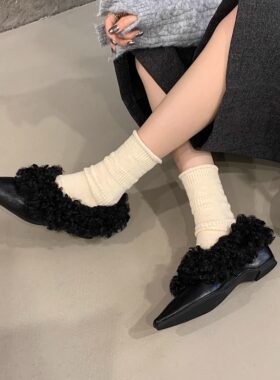 浅口复古尖头单鞋金属扣