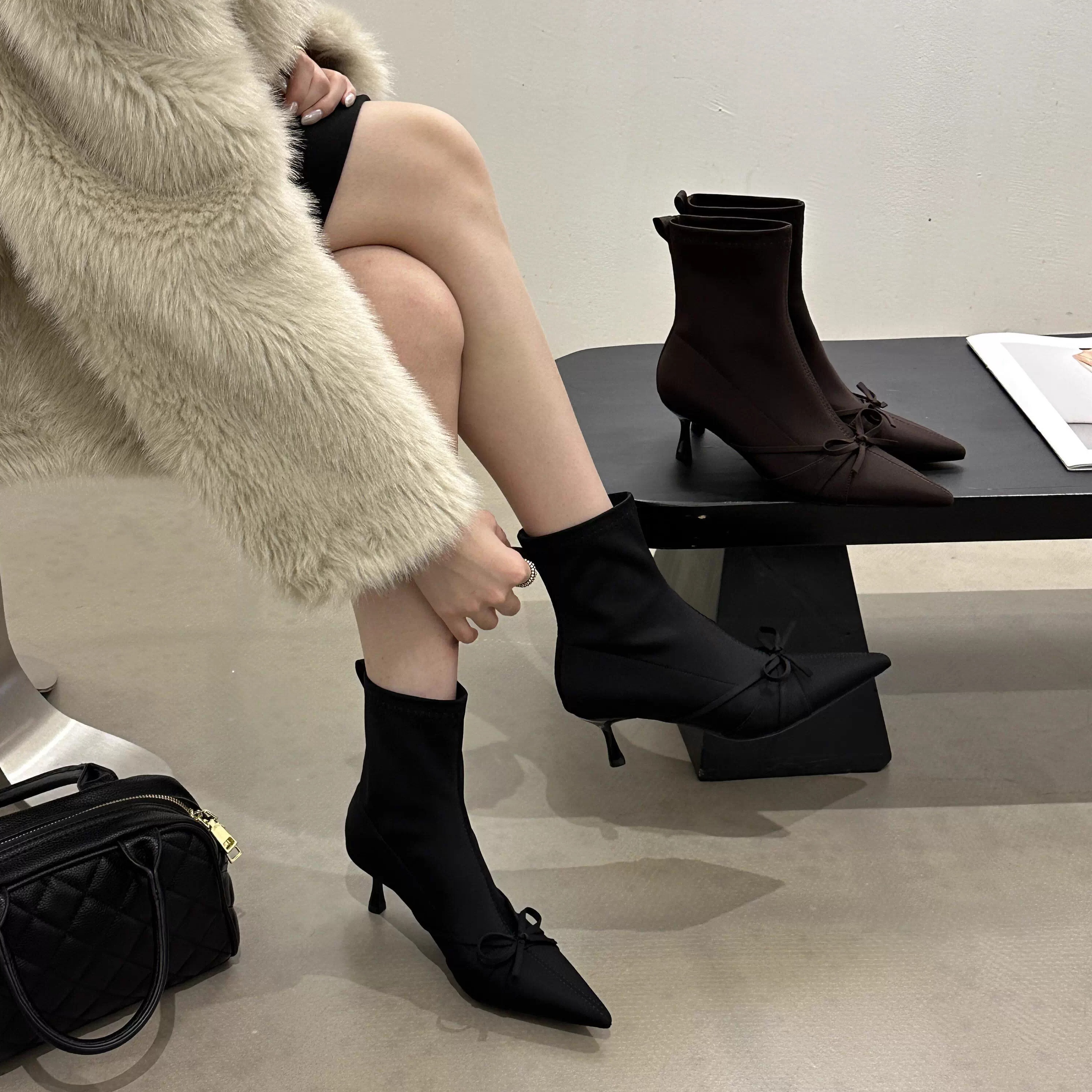 浅口复古尖头单鞋金属扣