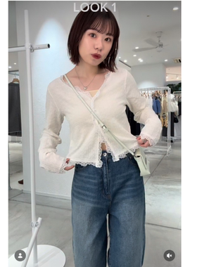 kas2026春夏 立体肌理感蕾丝拼接V领甜美小衫