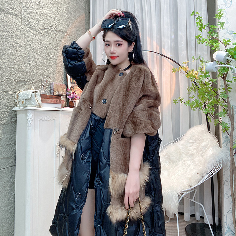 高级感拼色皮草外套女2025冬季新款宽松加厚保暖气质皮毛一体外衣
