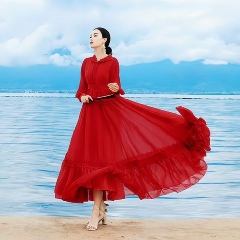 春夏新款青海湖旅拍长袖连帽大摆雪纺连衣裙女海边度假沙滩长裙子