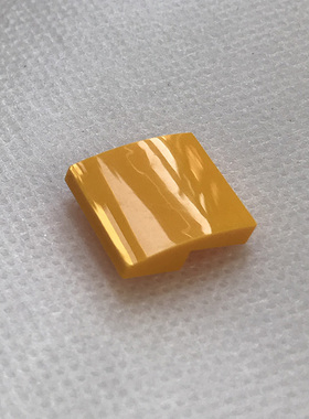 全新乐高LEGO正品零件 15068 2x2斜坡面砖 弧形砖 6099730 中黄色