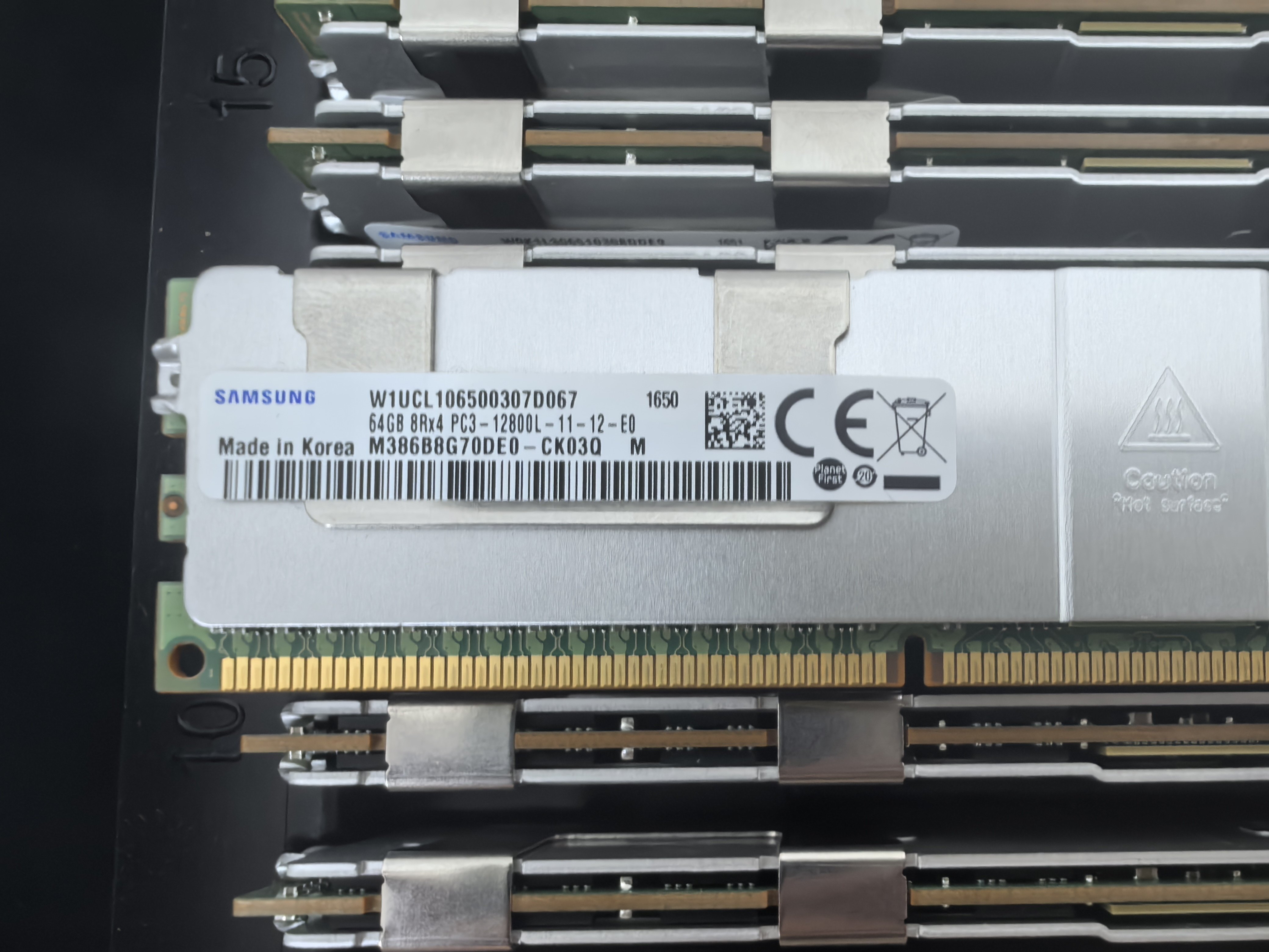 三星64G 8RX4 PC3-12800LR  ECC LREG 1600频率DDR3