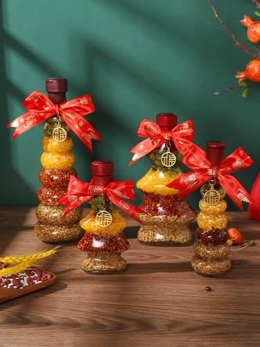 Голливудское украшение зерна -Valley Feng Deng New House of the House в доме, чтобы договориться о новом подарке по подарочному подарку.