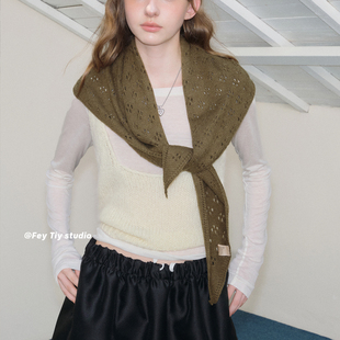 feytiy 披肩秋冬围巾 镂空小花外搭三角巾保暖纯色针织女叠戴韩版
