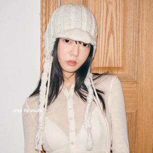 feytiy 韩国设计师款 含羊毛辫子护耳帽毛线秋冬保暖复古包头帽女