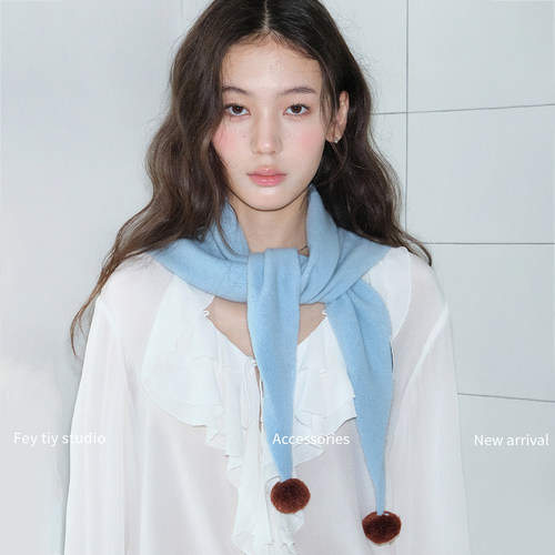 鬼马少女羊毛毛球三角巾小披肩