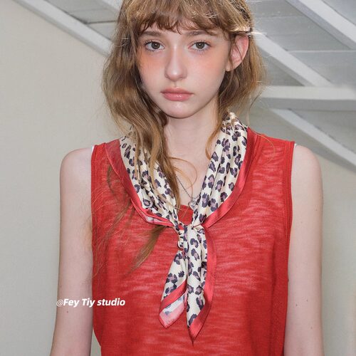 时髦复古豹纹小方巾70cm甜酷百搭