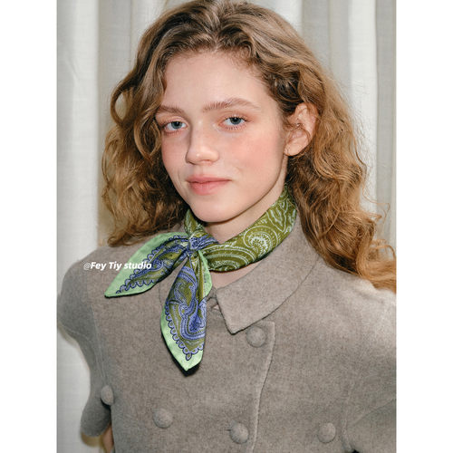 手工卷边拼色腰果花丝巾小方巾