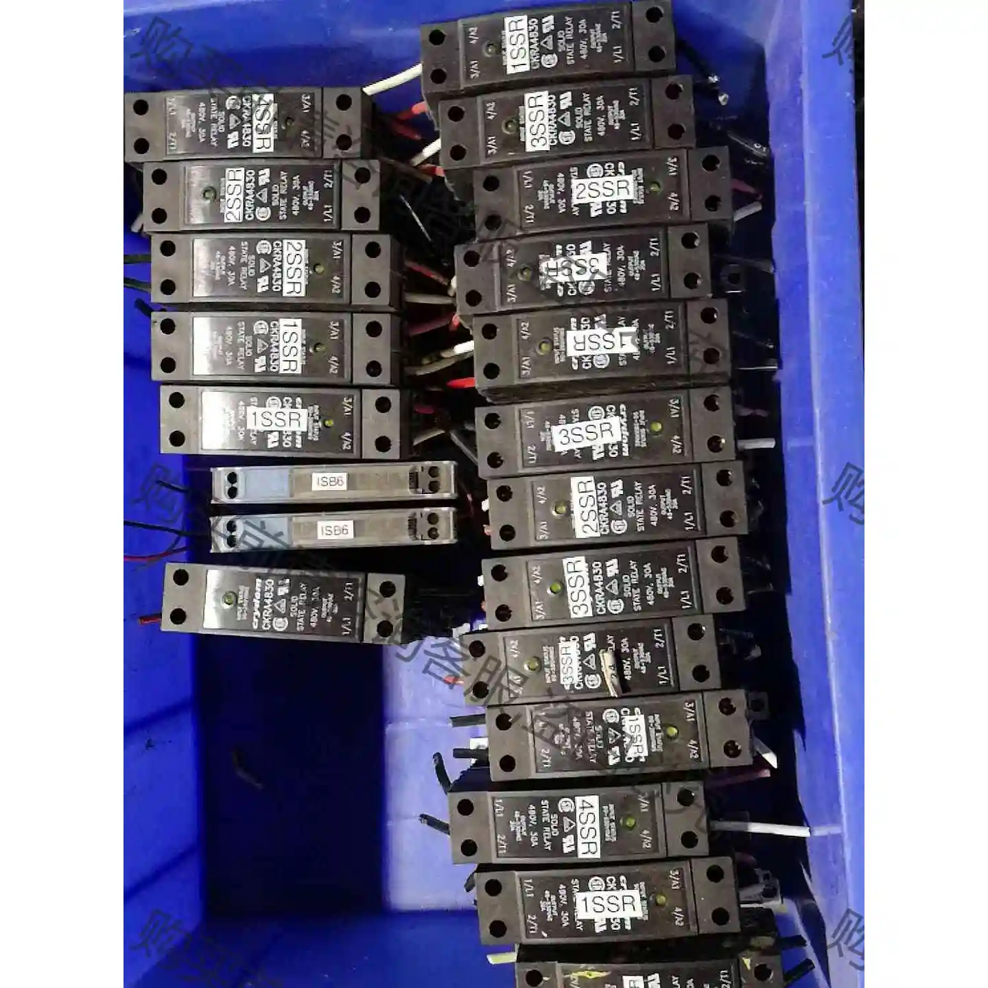 美国快达固态继电器，型号CKRA4830，成色见图。有需要的 议价 品