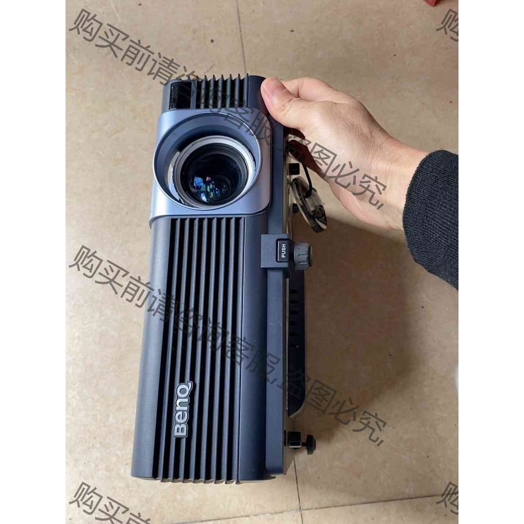 功能正常议价 明基PB6115，9成新家用投影仪，分辨率800Ⅹ600，非