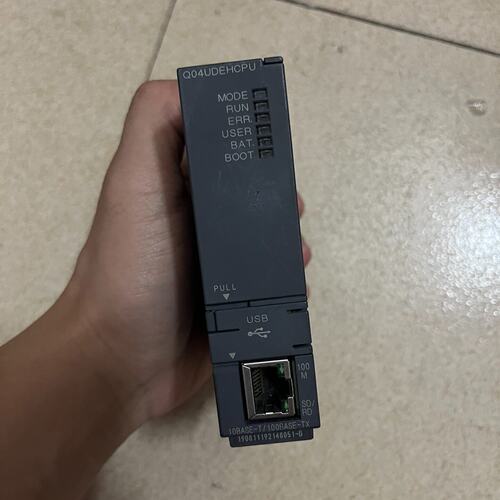 议价三菱Q04UDEHCPU功能正常，外观完好无损，需要联系。