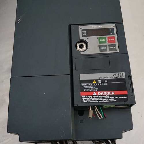 议价拆机件东芝变频器VFS15-4055PL-CH 5.5kW