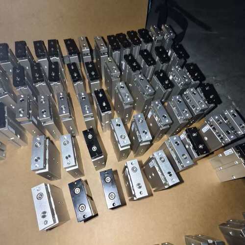 议价亚德客 TN16X30S 双轴气缸 拆机9成新