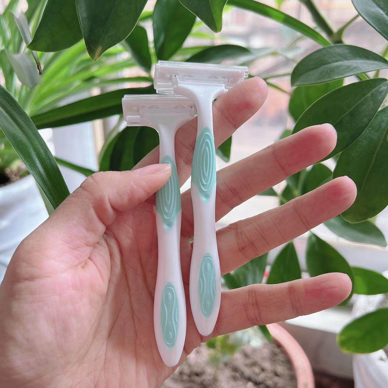 玛莉安剃毛刀脱毛神器女士专用全身腿毛腋下毛手动耙刀刮毛刀2把