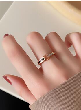 日韩黑白贝壳钛钢戒指韩版冷淡