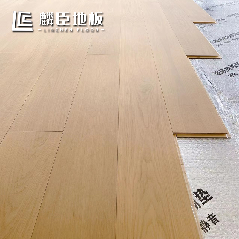#外贸出口橡木纯三层实木1.9米大板现代日系原木奶油风大锁扣地板